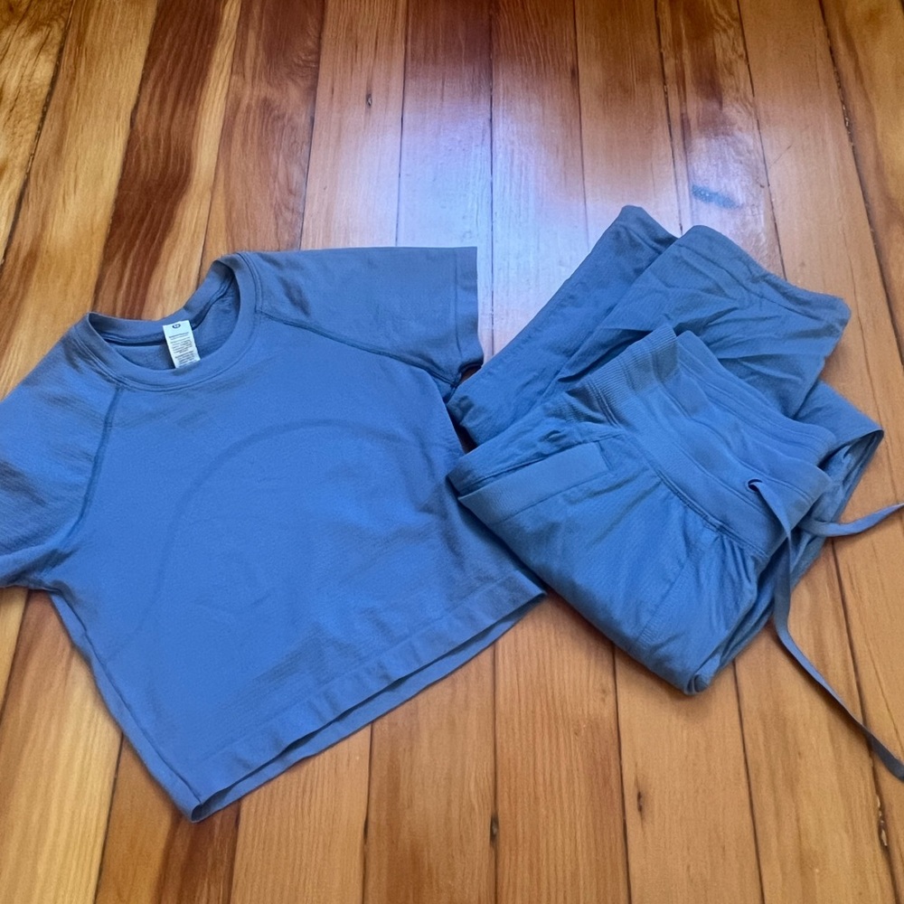 Lululemon Set in Oasis Blue